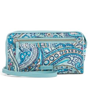 Vera Bradley RFID front zip wallet